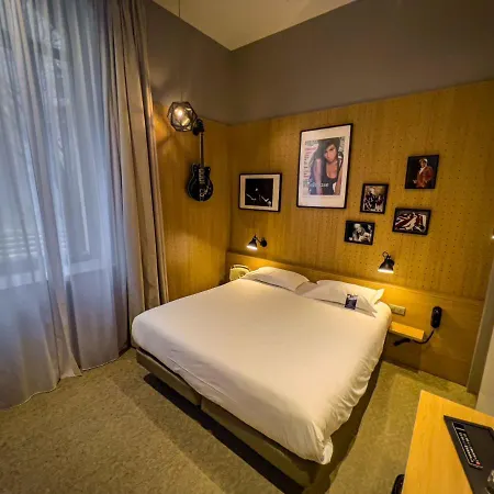 Le Magic Hall Отель 3*